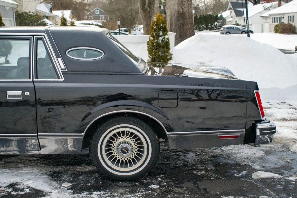 1983 Lincoln Continental Mark VI - Image 5 of 24