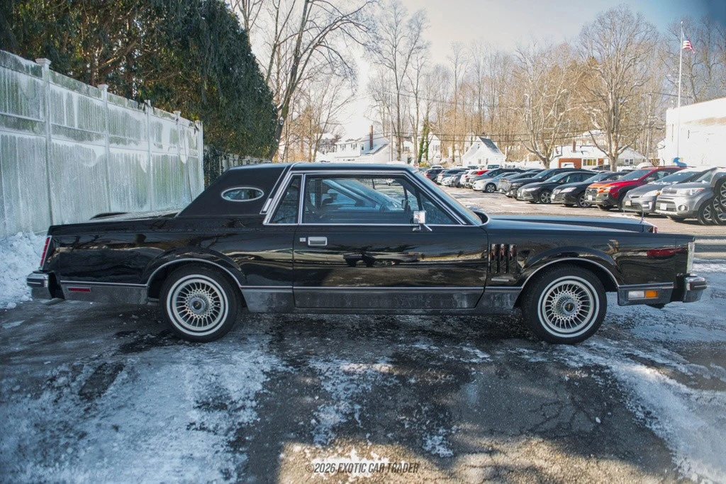 1983 Lincoln Continental Mark VI - Image 9 of 24