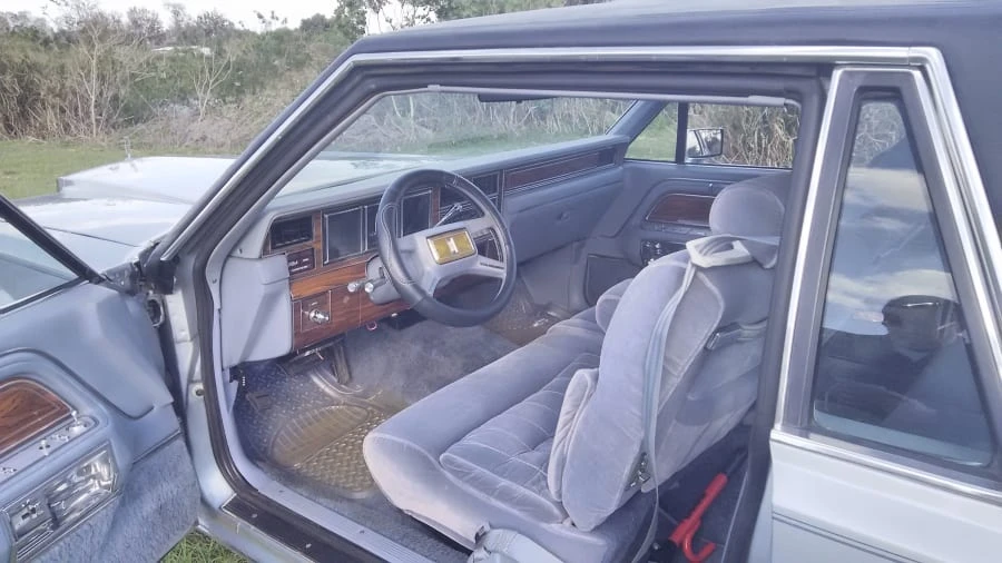 1983 Lincoln Continental Mark VI - Image 3 of 11