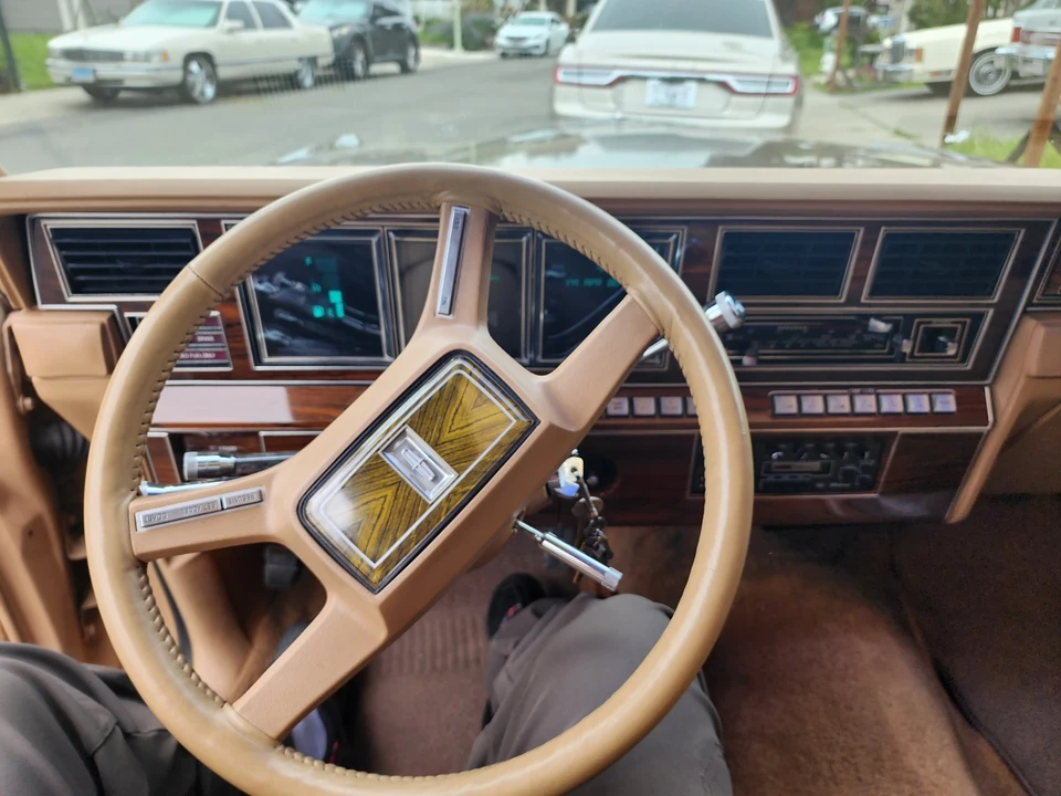 1983 Lincoln Continental Mark VI - Image 23 of 24