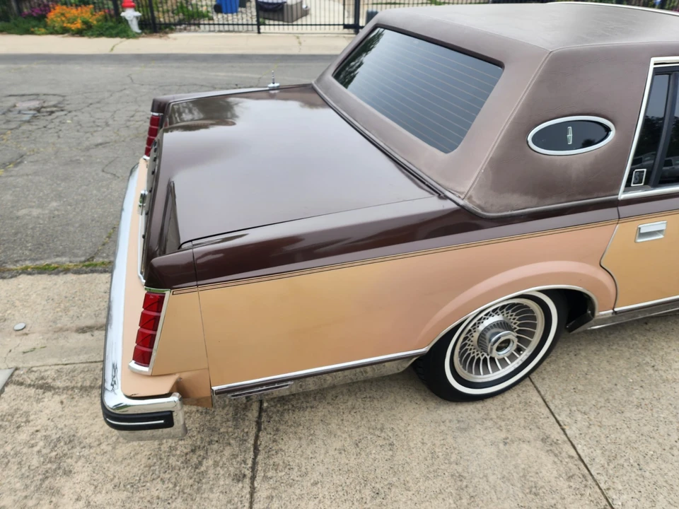 1983 Lincoln Continental Mark VI - Image 6 of 24
