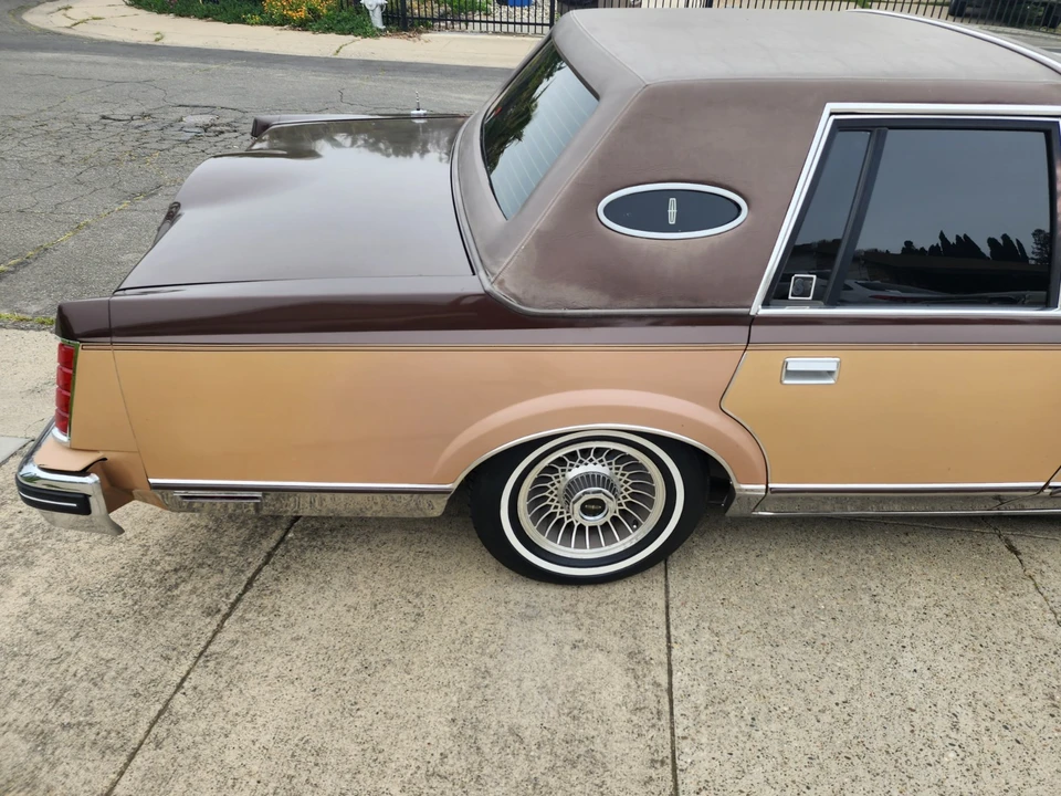 1983 Lincoln Continental Mark VI - Image 5 of 24