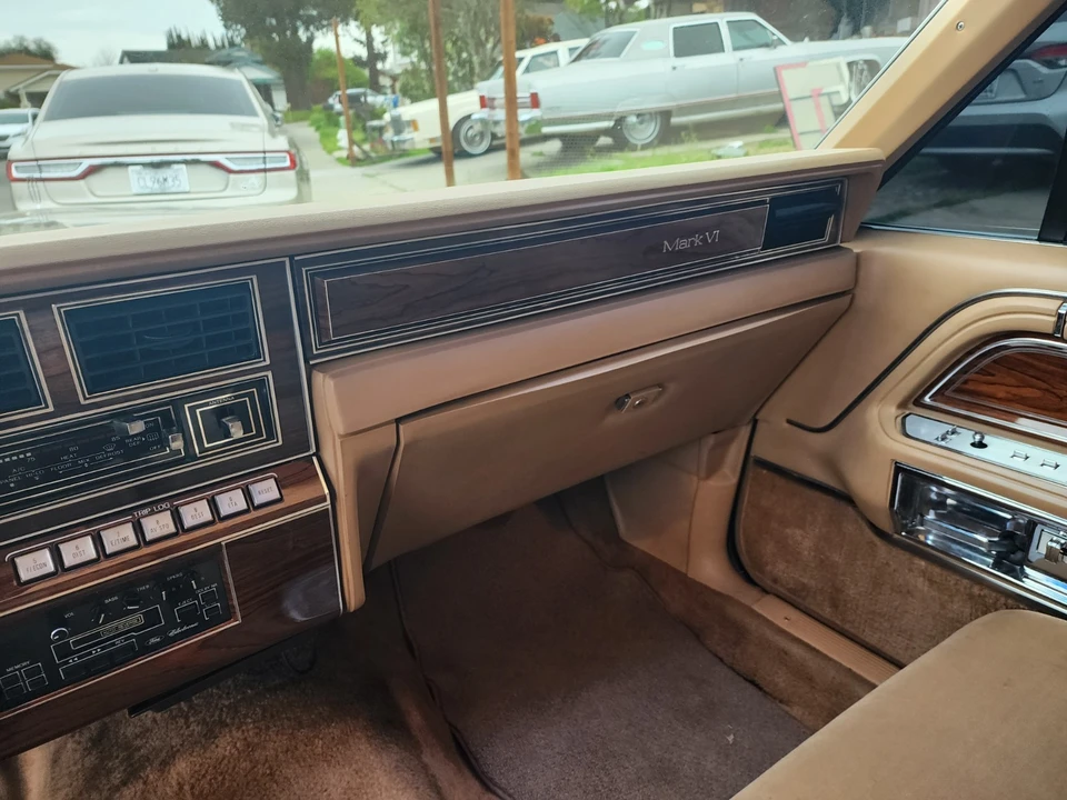 1983 Lincoln Continental Mark VI - Image 22 of 24