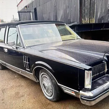 1983 Lincoln Mark VI Luxury