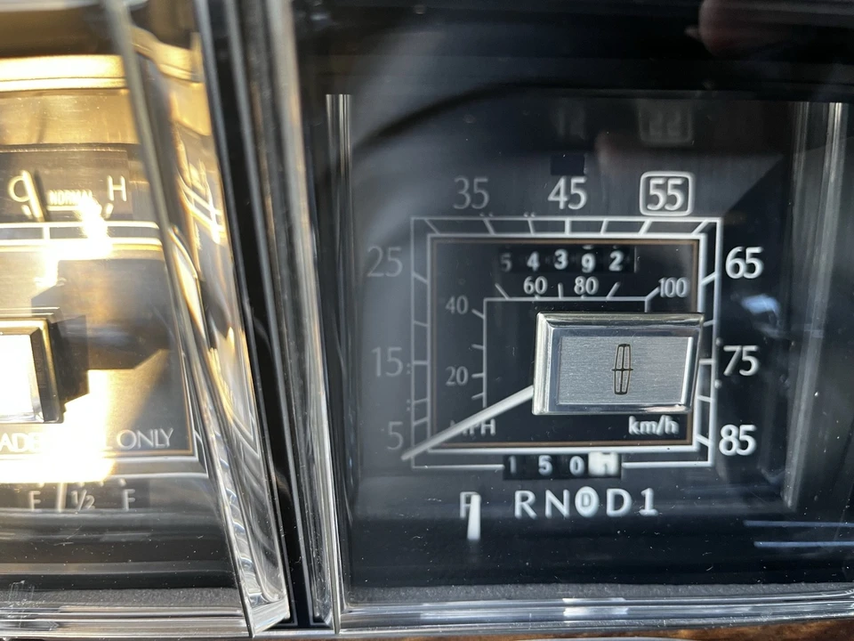 1983 Lincoln Town Car - Image 15 of 16
