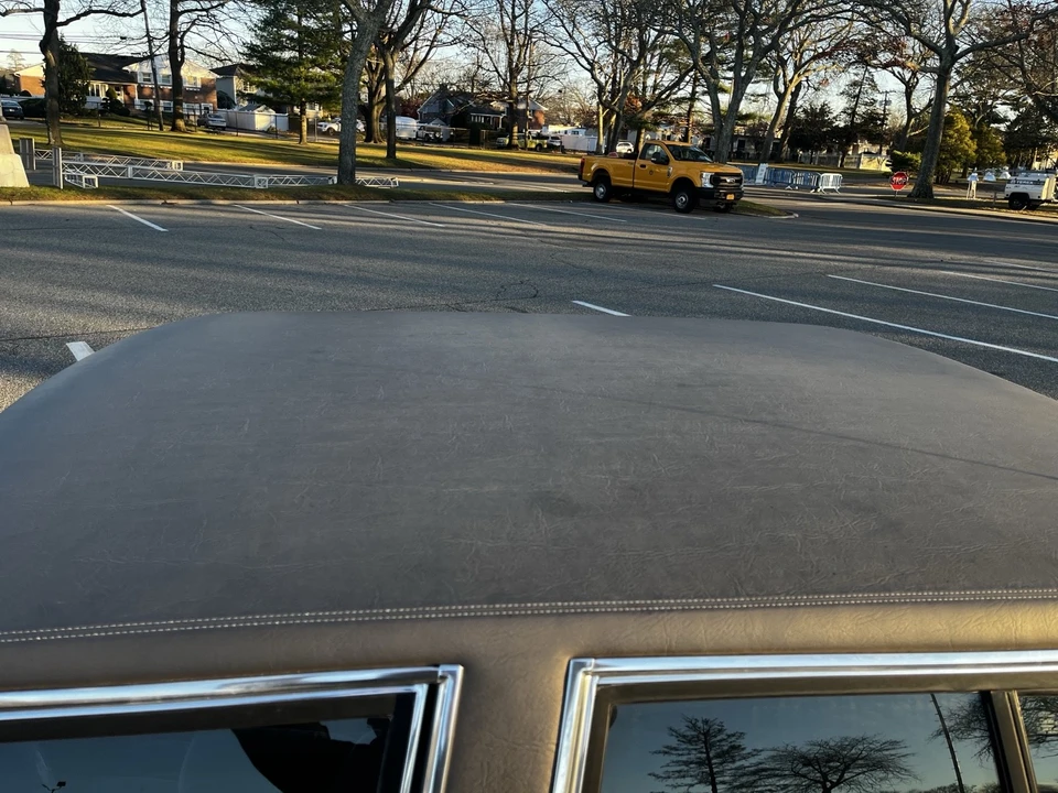 1983 Lincoln Town Car - Image 12 of 16