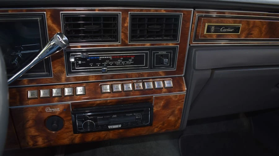 1983 Lincoln Town Car - Image 11 of 31