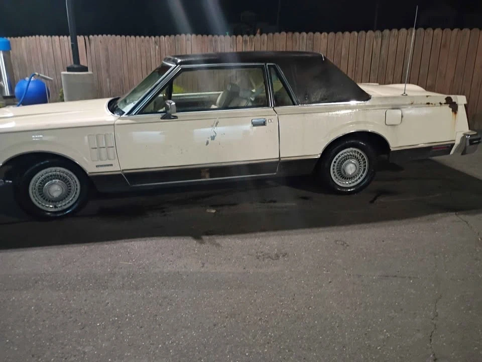 1983 Lincoln Continental Mark VII - Image 3 of 8