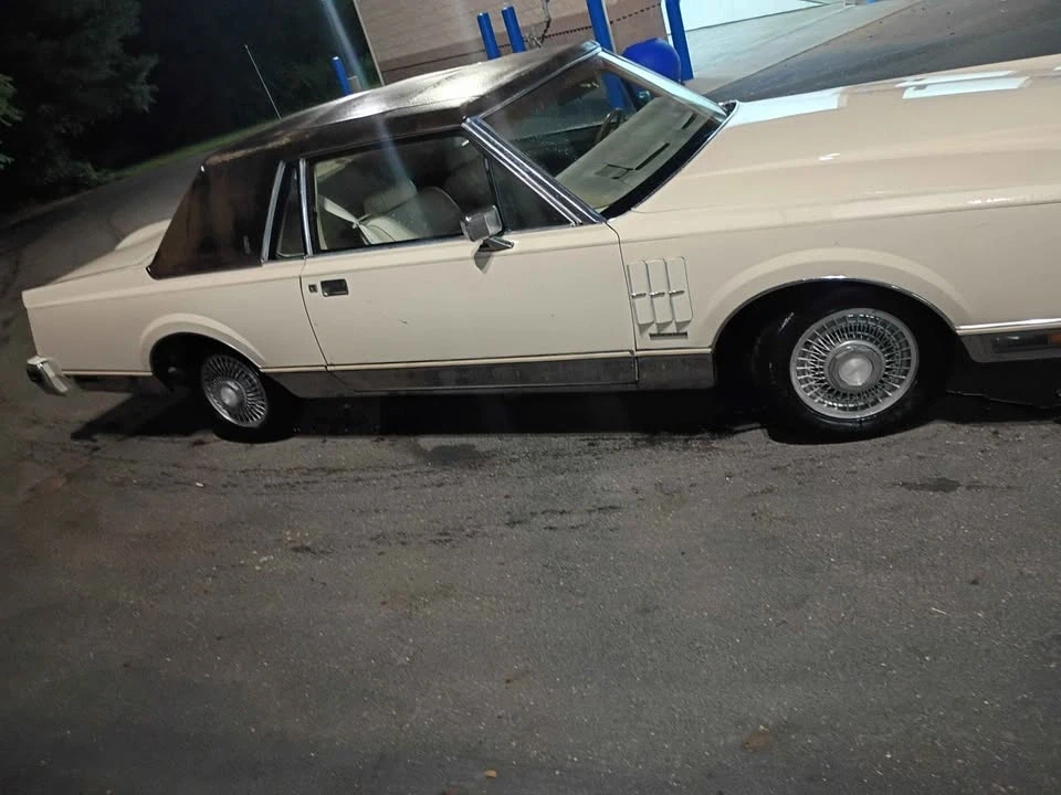 1983 Lincoln Continental Mark VII - Image 4 of 8
