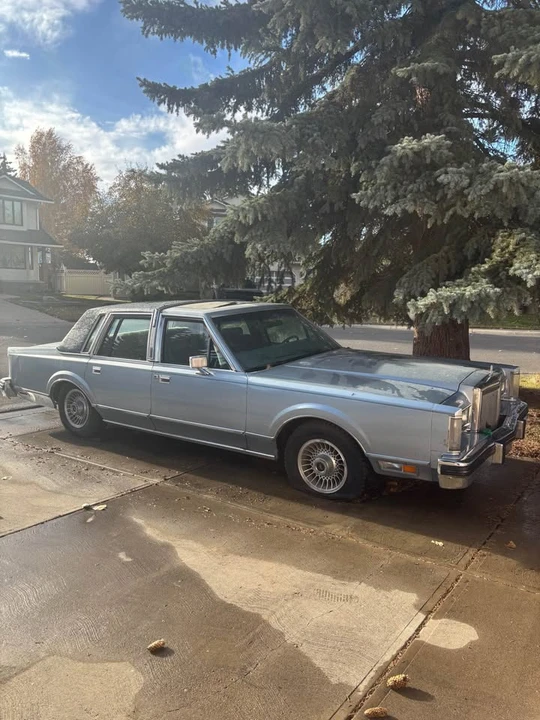 1983 Lincoln Town Car - Image 8 of 8