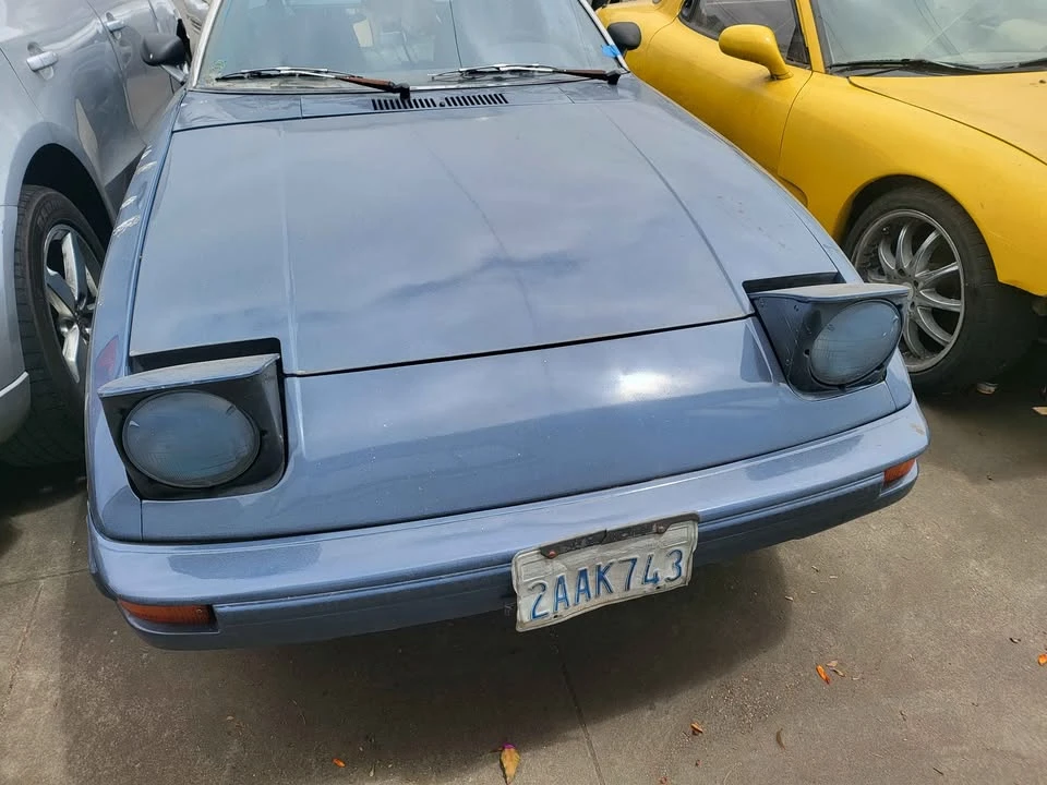 1983 Mazda - Image 10 of 11