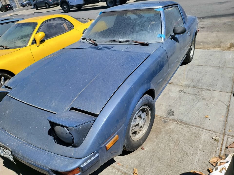 1983 Mazda - Image 7 of 11