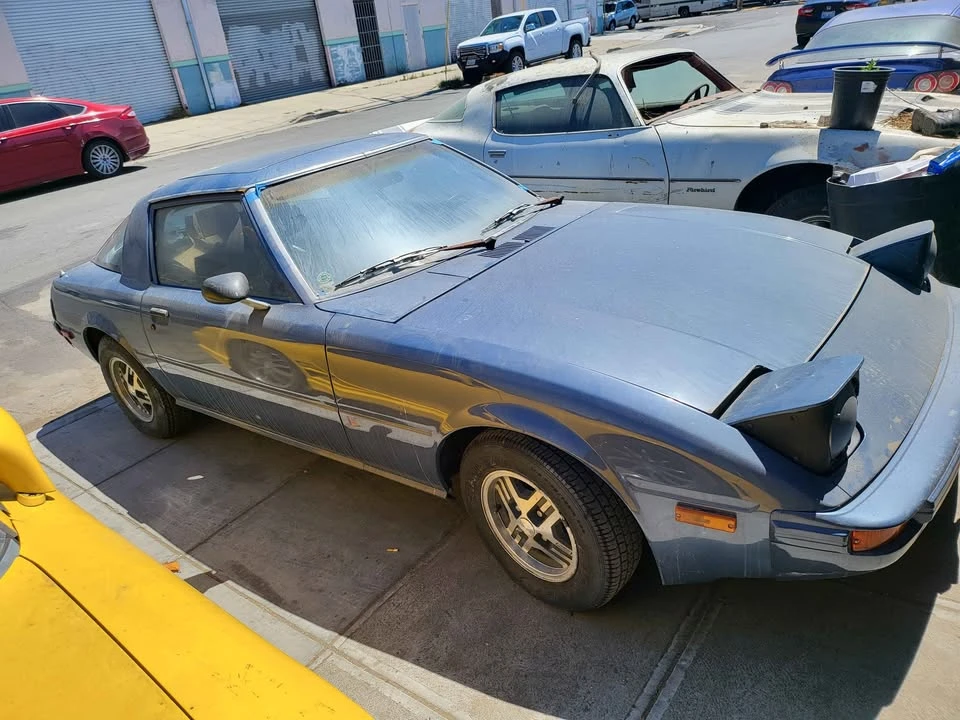 1983 Mazda - Image 11 of 11
