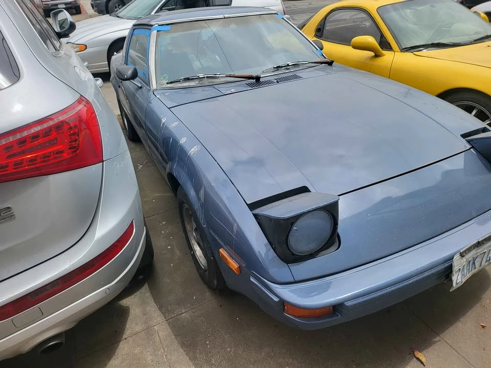 1983 Mazda - Image 4 of 11