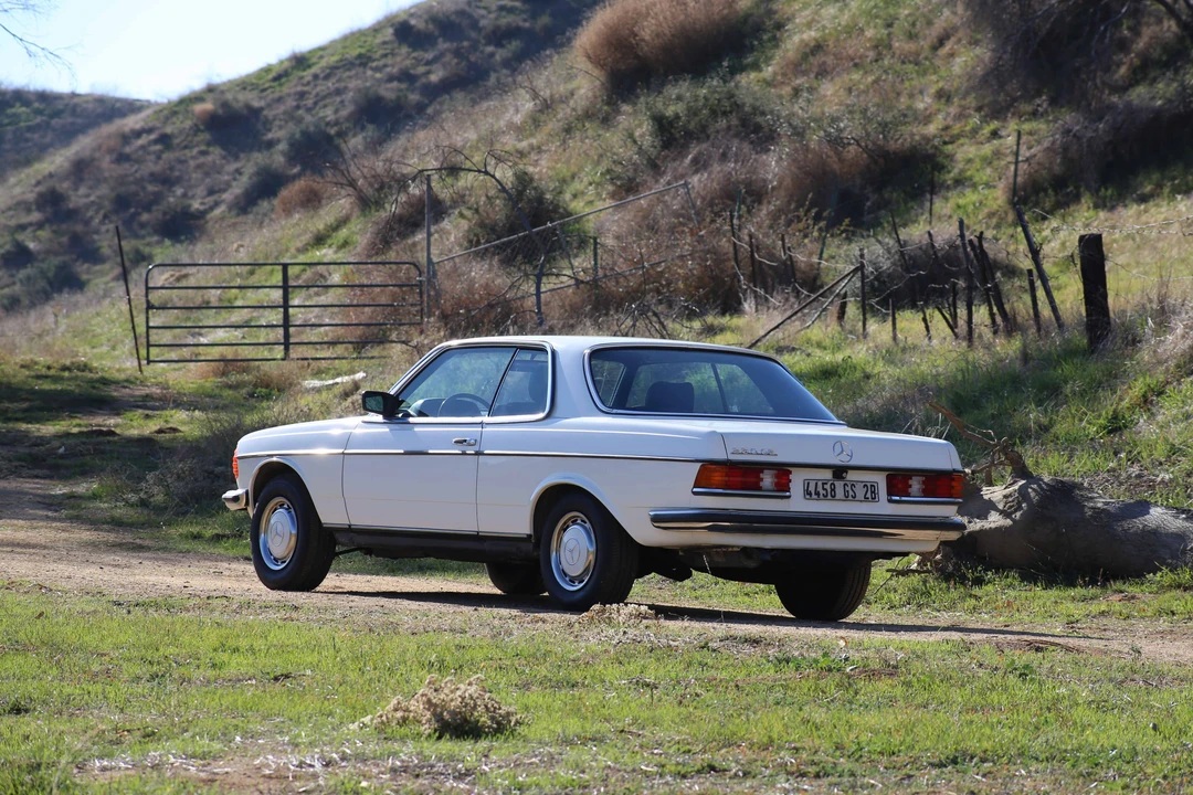 1983 Mercedes-Benz 190E - Image 11 of 31