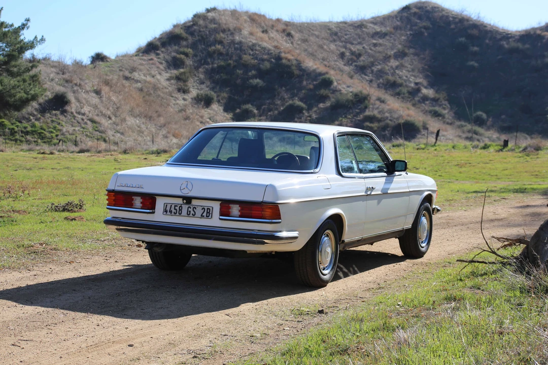 1983 Mercedes-Benz 190E - Image 14 of 31