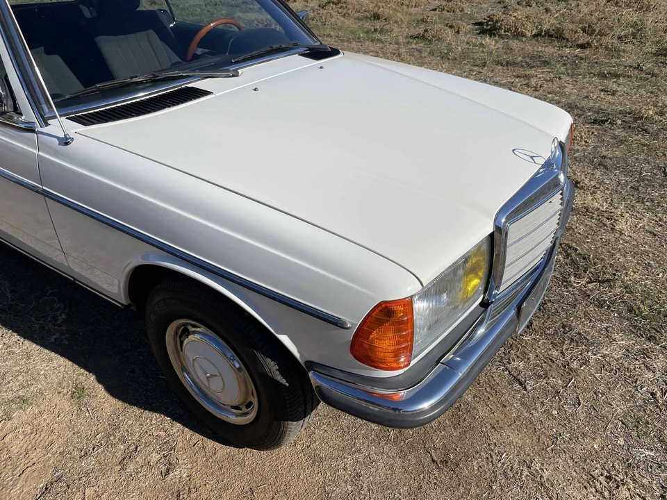 1983 Mercedes-Benz 190E - Image 15 of 31