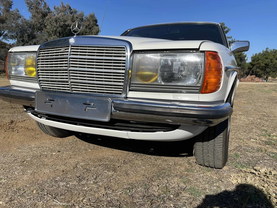 1983 Mercedes-Benz 190E - Image 18 of 31