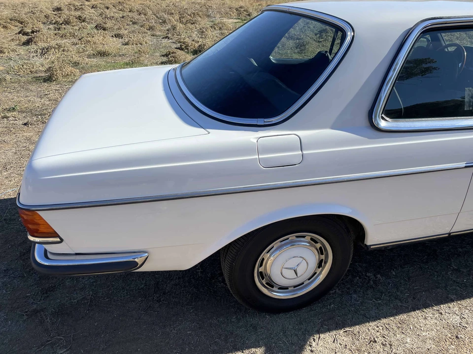 1983 Mercedes-Benz 190E - Image 28 of 31
