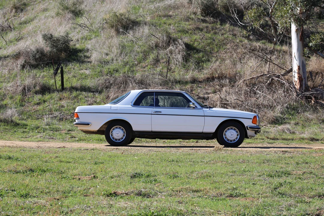 1983 Mercedes-Benz 190E - Image 7 of 31