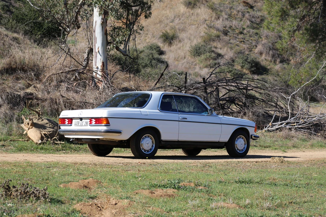 1983 Mercedes-Benz 190E - Image 8 of 31