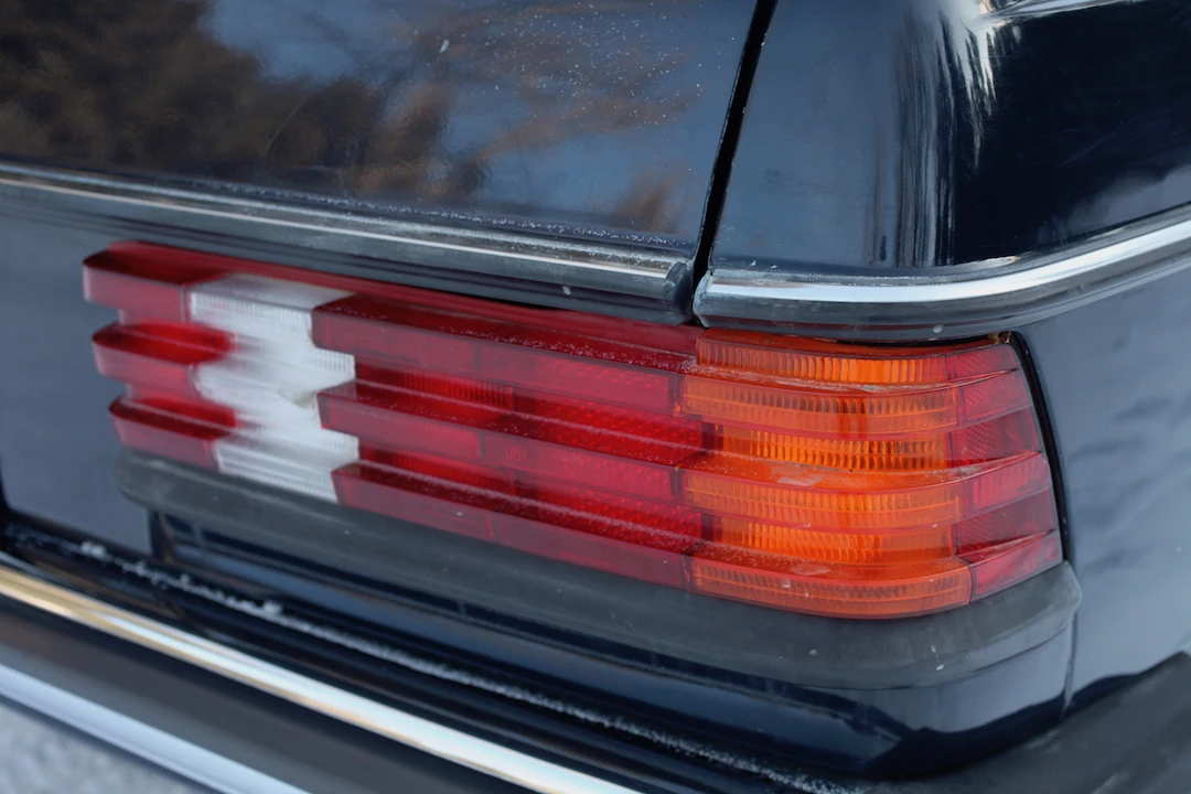 1983 Mercedes-Benz W123 Sedan - Image 31 of 31