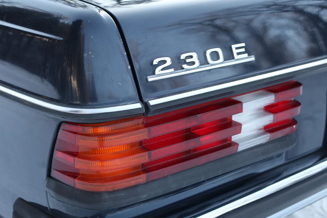 1983 Mercedes-Benz W123 Sedan - Image 29 of 31