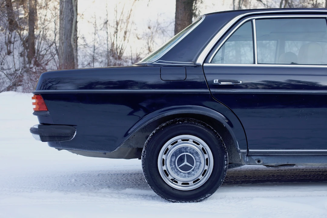 1983 Mercedes-Benz W123 Sedan - Image 18 of 31