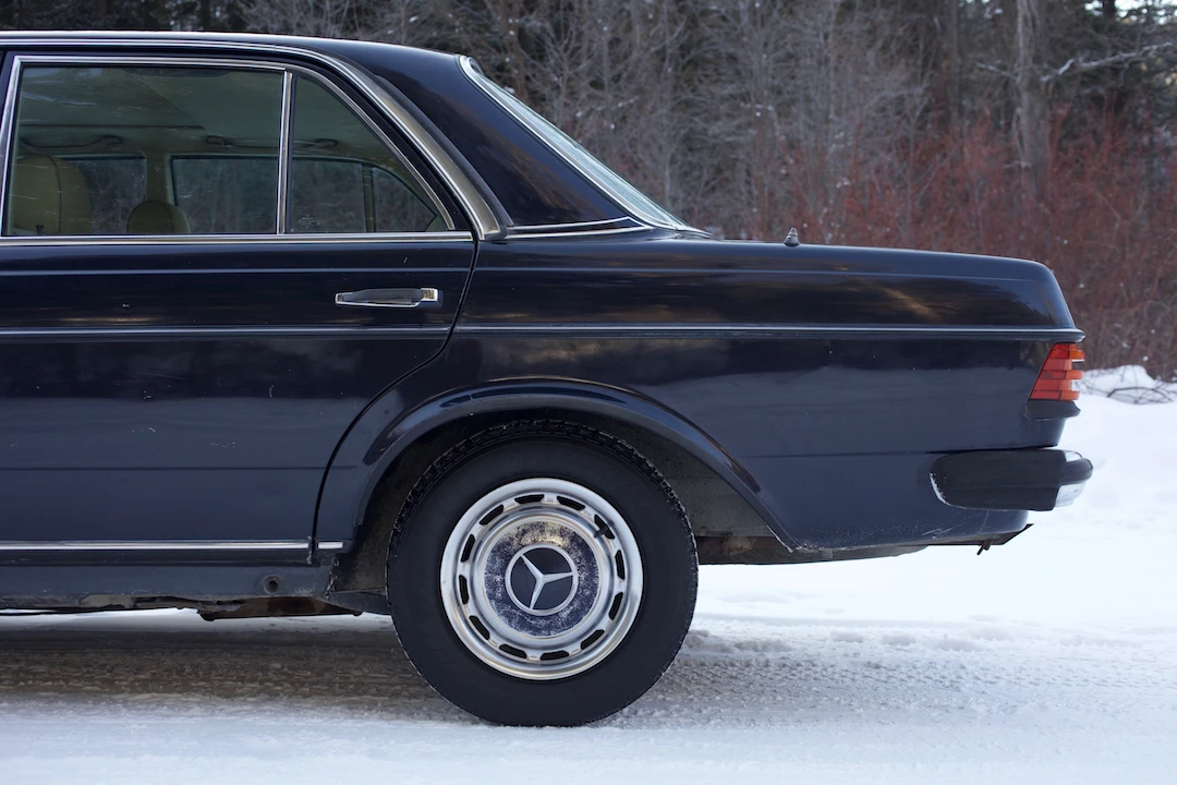 1983 Mercedes-Benz W123 Sedan - Image 17 of 31