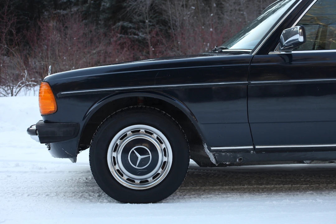 1983 Mercedes-Benz W123 Sedan - Image 16 of 31