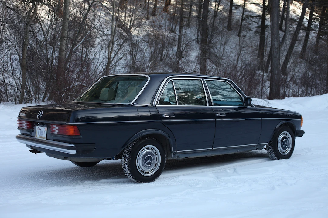 1983 Mercedes-Benz W123 Sedan - Image 10 of 31