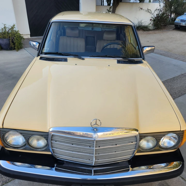 1983 Mercedes-Benz W123 Sedan - Image 22 of 31