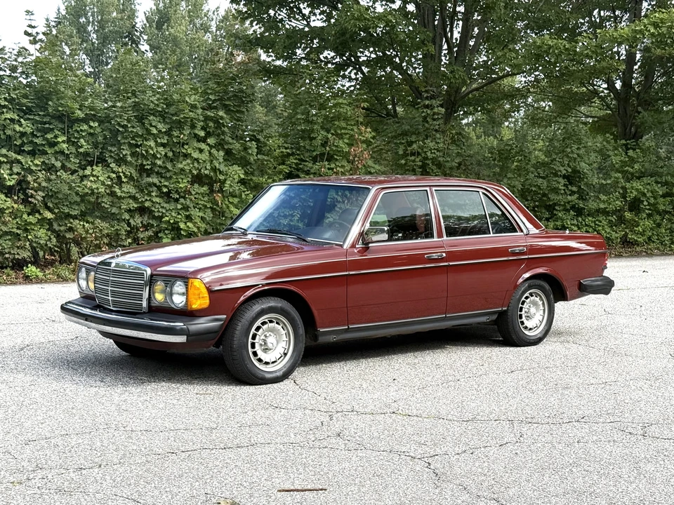 1983 Mercedes-Benz W123 Sedan - Image 5 of 31