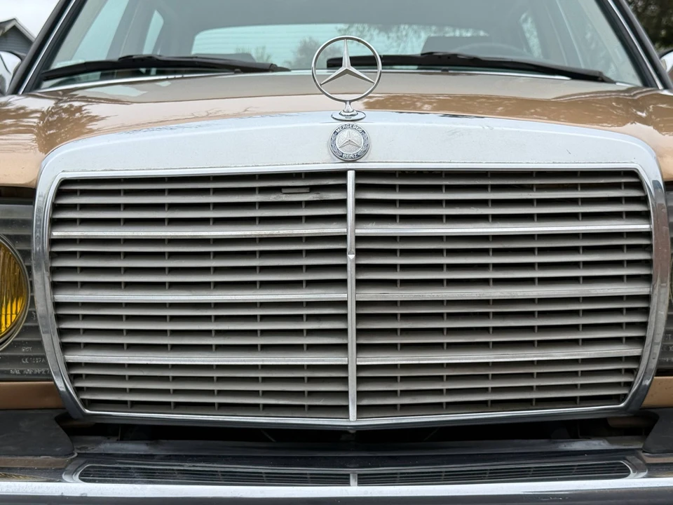 1983 Mercedes-Benz W123 Sedan - Image 28 of 31