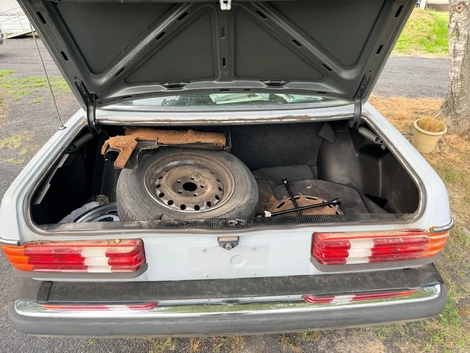 1983 Mercedes-Benz 190E - Image 6 of 8
