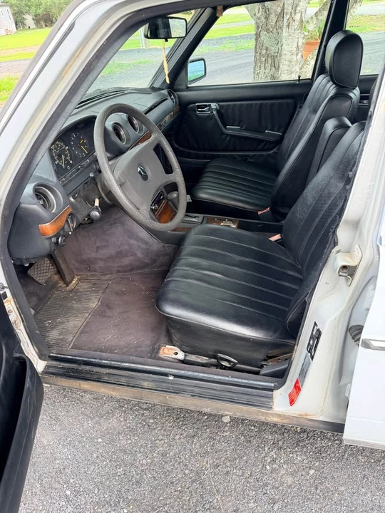 1983 Mercedes-Benz 190E - Image 3 of 8