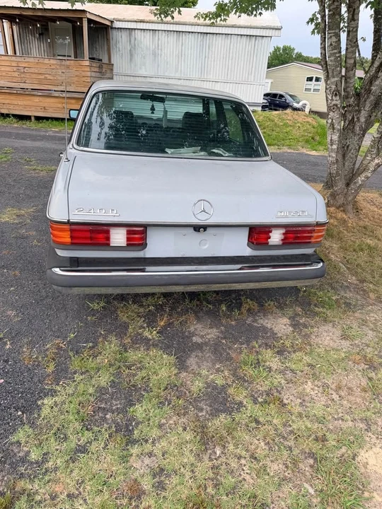 1983 Mercedes-Benz 190E - Image 5 of 8