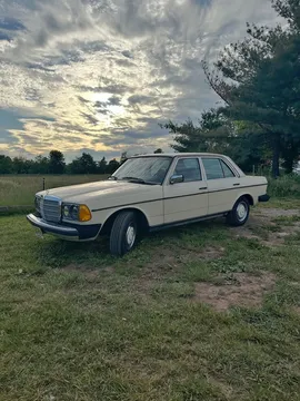 1983 Mercedes-Benz 240D