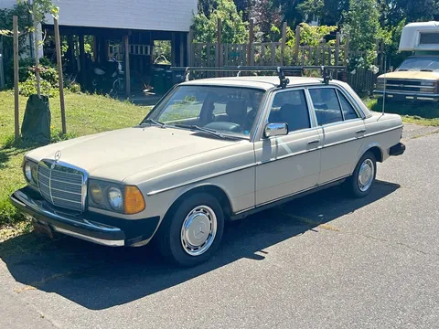 1983 Mercedes-Benz 240D