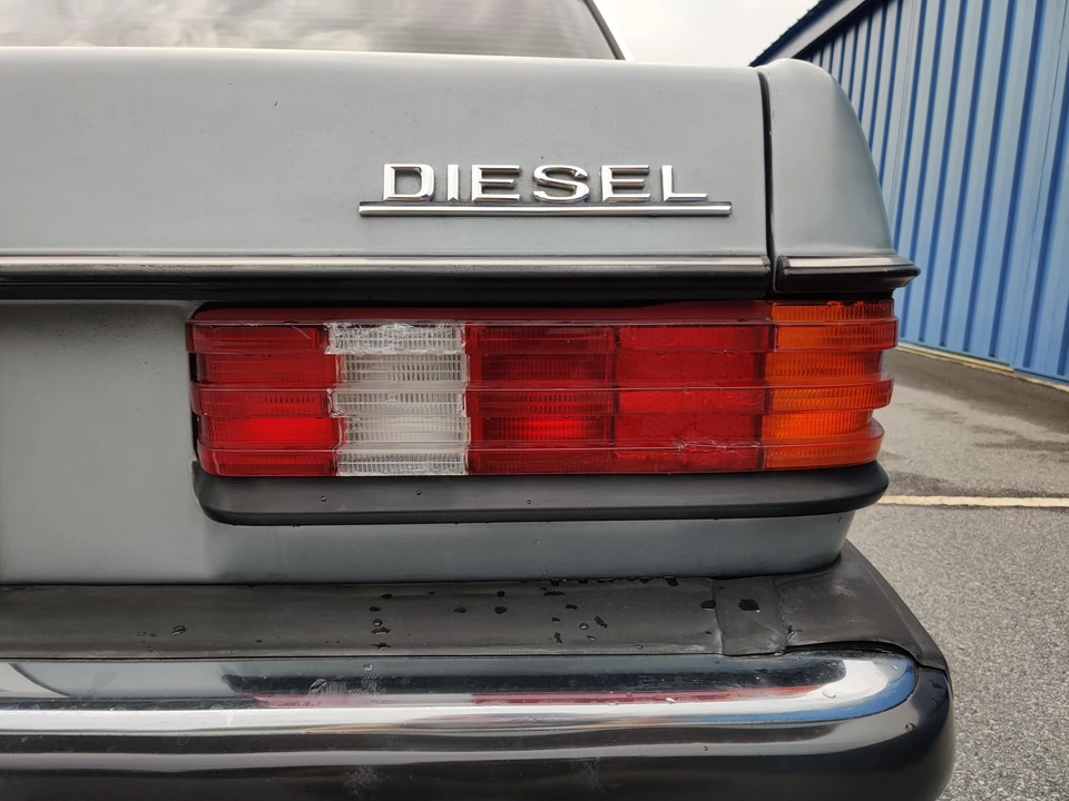 1983 Mercedes-Benz E-Class - Image 26 of 31
