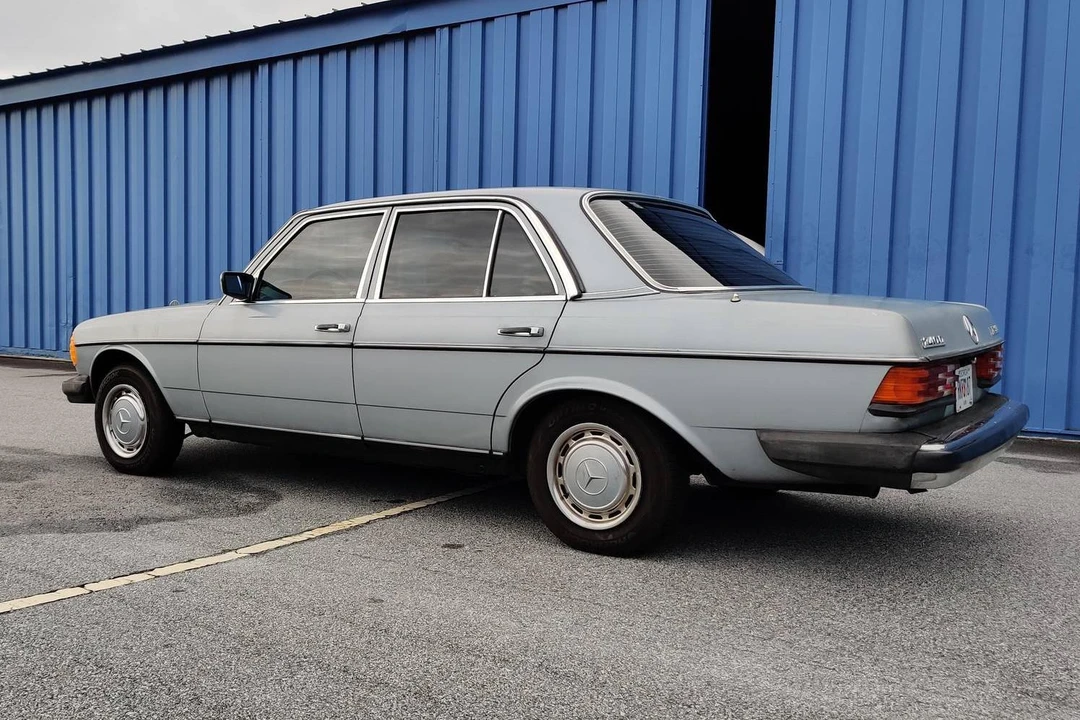 1983 Mercedes-Benz E-Class - Image 3 of 31