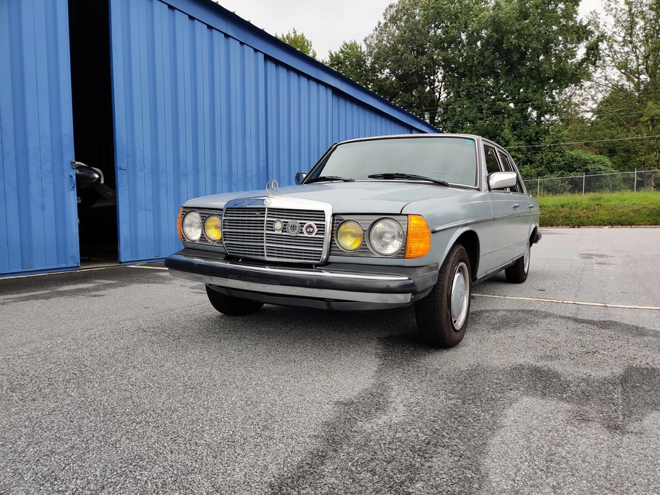 1983 Mercedes-Benz E-Class - Image 6 of 31