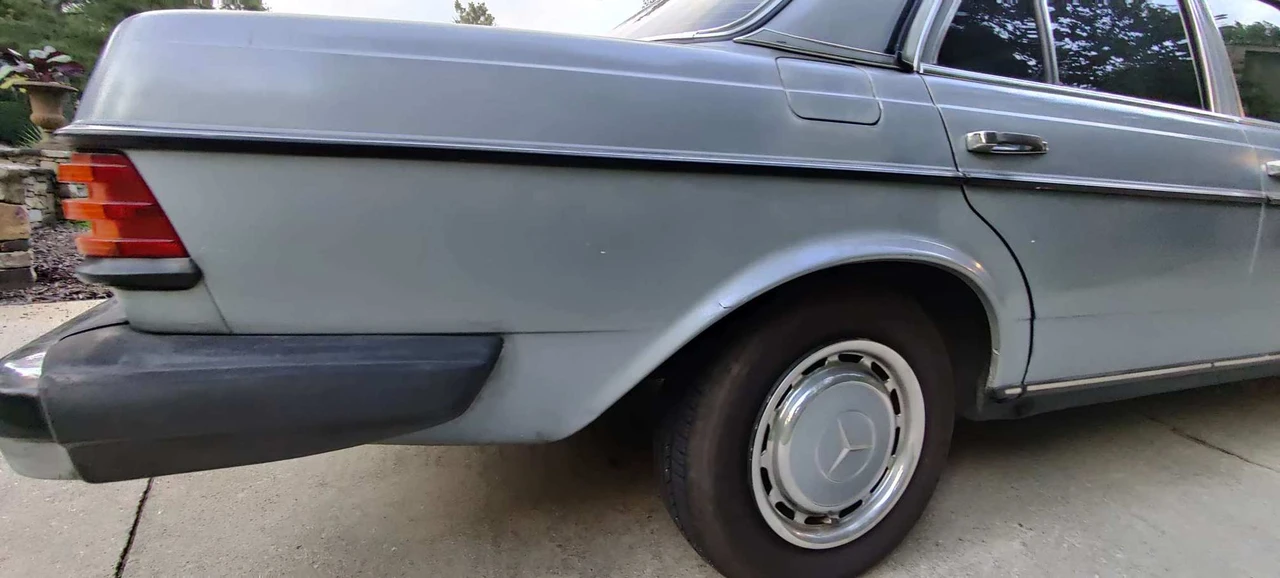 1983 Mercedes-Benz E-Class - Image 17 of 31