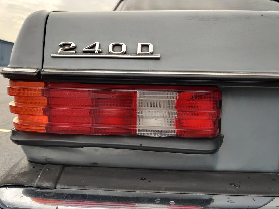 1983 Mercedes-Benz E-Class - Image 24 of 31