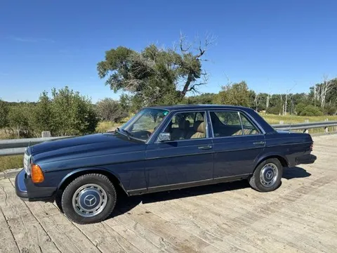1983 Mercedes-Benz 240D W123 Classic