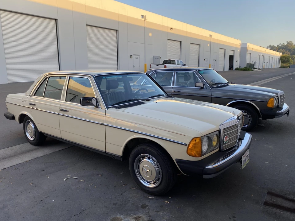 1983 Mercedes-Benz W123 Sedan - Image 28 of 31