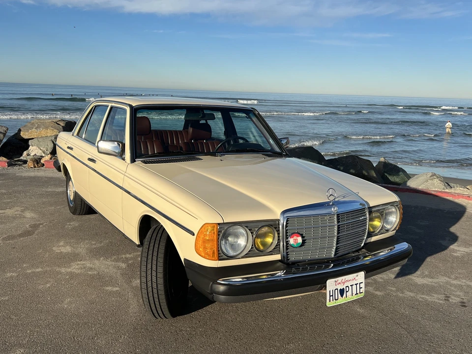 1983 Mercedes-Benz W123 Sedan - Image 6 of 31