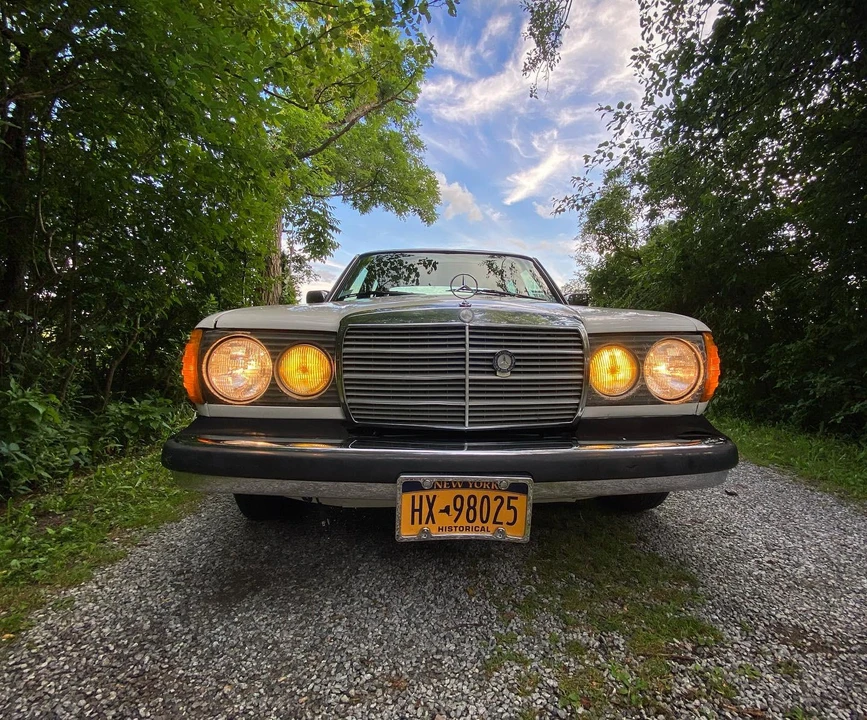 1983 Mercedes-Benz E-Class - Image 7 of 31