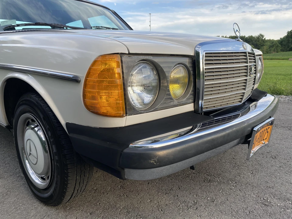 1983 Mercedes-Benz E-Class - Image 15 of 31