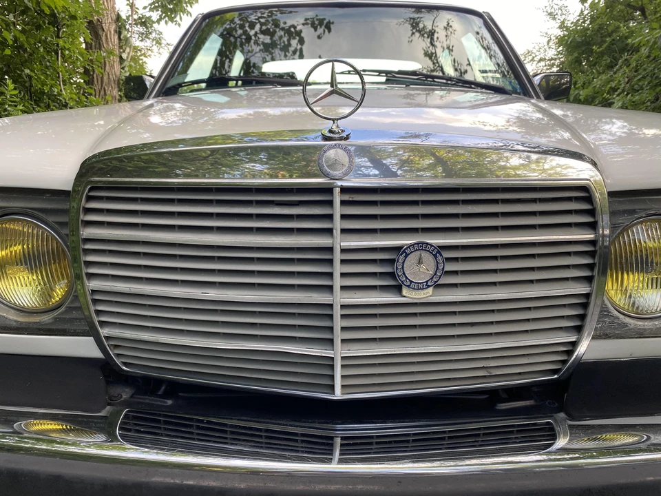 1983 Mercedes-Benz E-Class - Image 18 of 31
